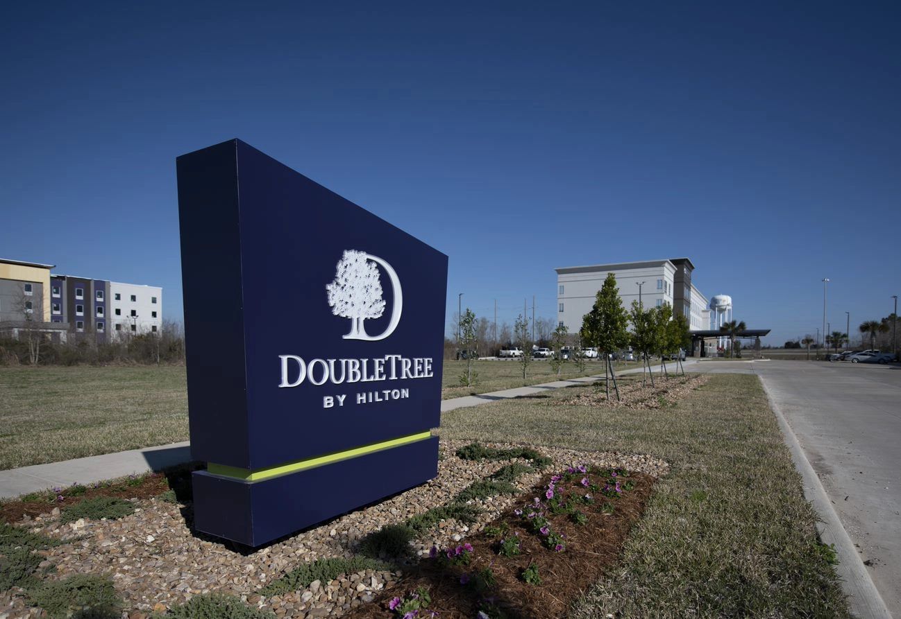 DoubleTree by Hilton sign